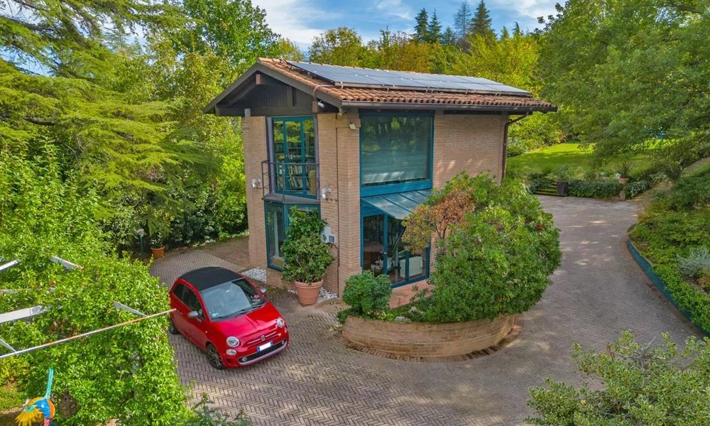 4 Bed, 3 Bath, HouseFor Sale, Castel San Pietro Terme, Bologna