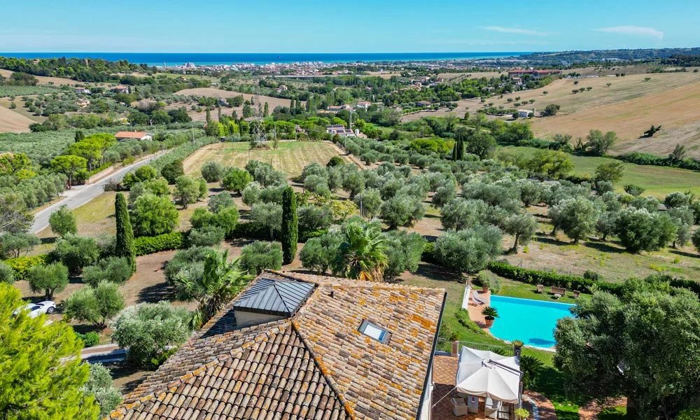 6 Bed, 6 Bath, HouseFor Sale, Civitanova Marche, Macerata