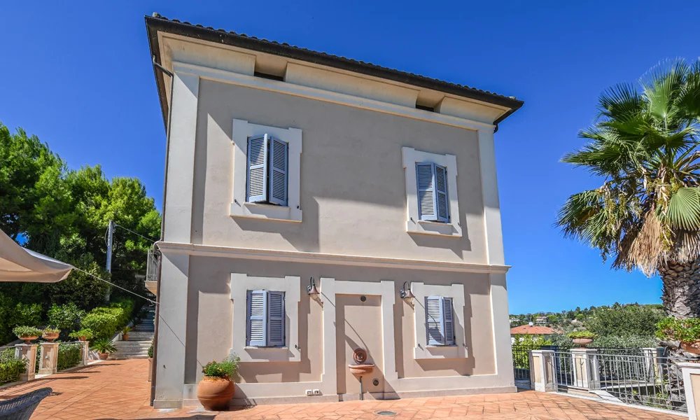 6 Bed, 6 Bath, HouseFor Sale, Civitanova Marche, Macerata