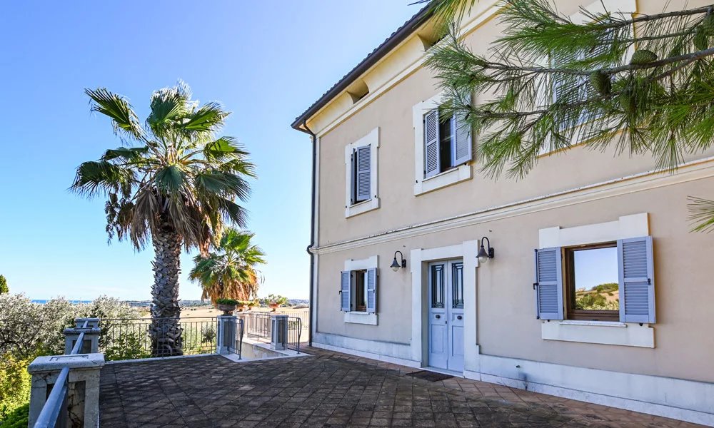 6 Bed, 6 Bath, HouseFor Sale, Civitanova Marche, Macerata