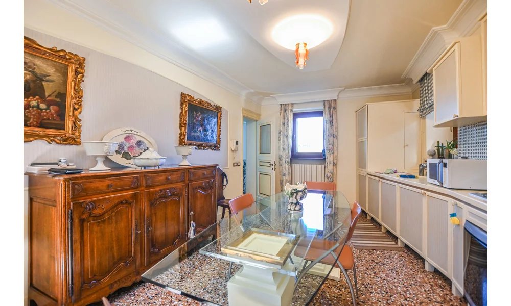 6 Bed, 6 Bath, HouseFor Sale, Civitanova Marche, Macerata