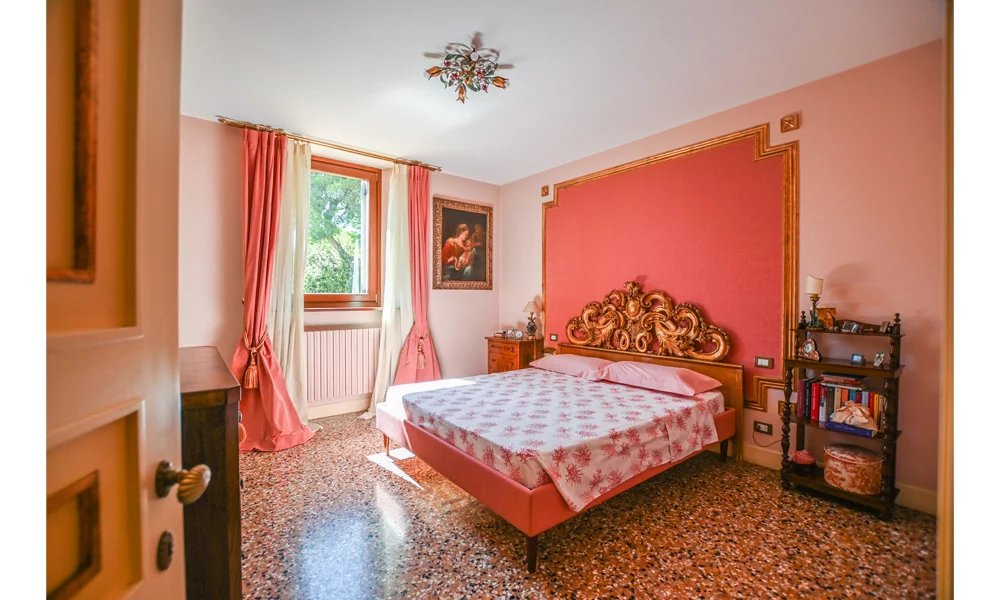 6 Bed, 6 Bath, HouseFor Sale, Civitanova Marche, Macerata