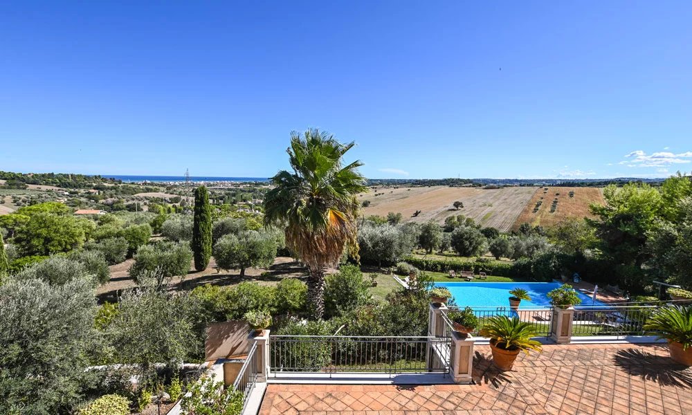 6 Bed, 6 Bath, HouseFor Sale, Civitanova Marche, Macerata