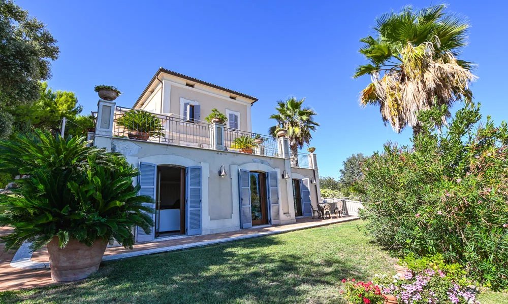 6 Bed, 6 Bath, HouseFor Sale, Civitanova Marche, Macerata