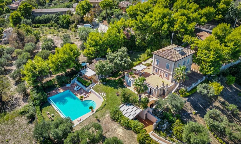 6 Bed, 6 Bath, HouseFor Sale, Civitanova Marche, Macerata