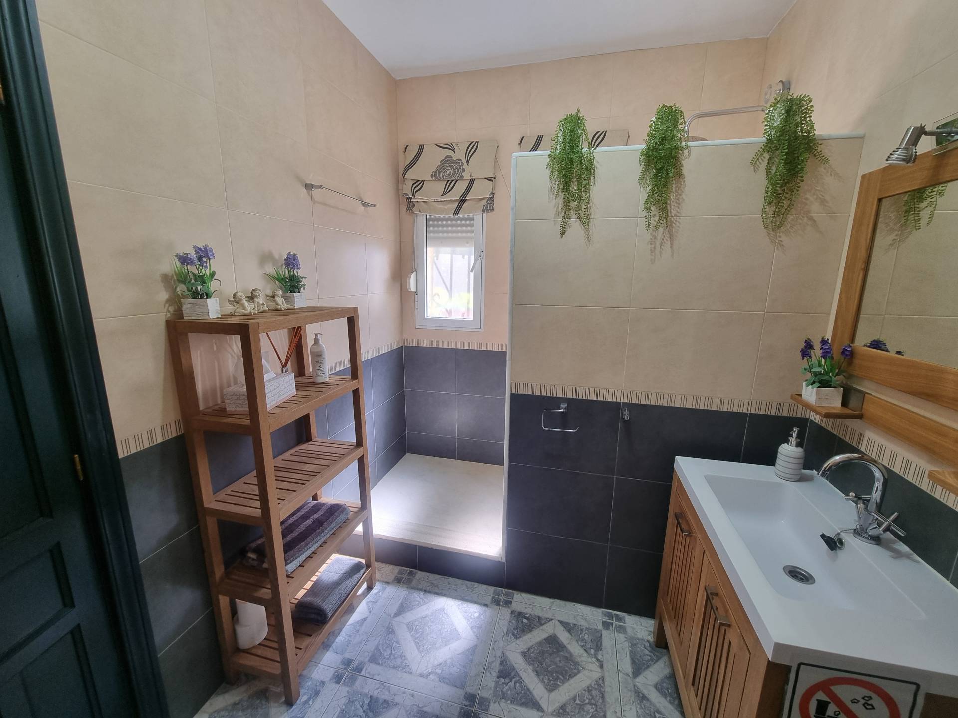 5 Bed, 2 Bath, HouseFor Sale, Benadalid, Malaga, 29493