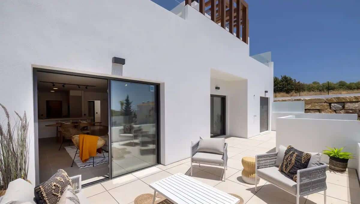 3 Bed, 2 Bath, ApartmentFor Sale, Casares, Malaga