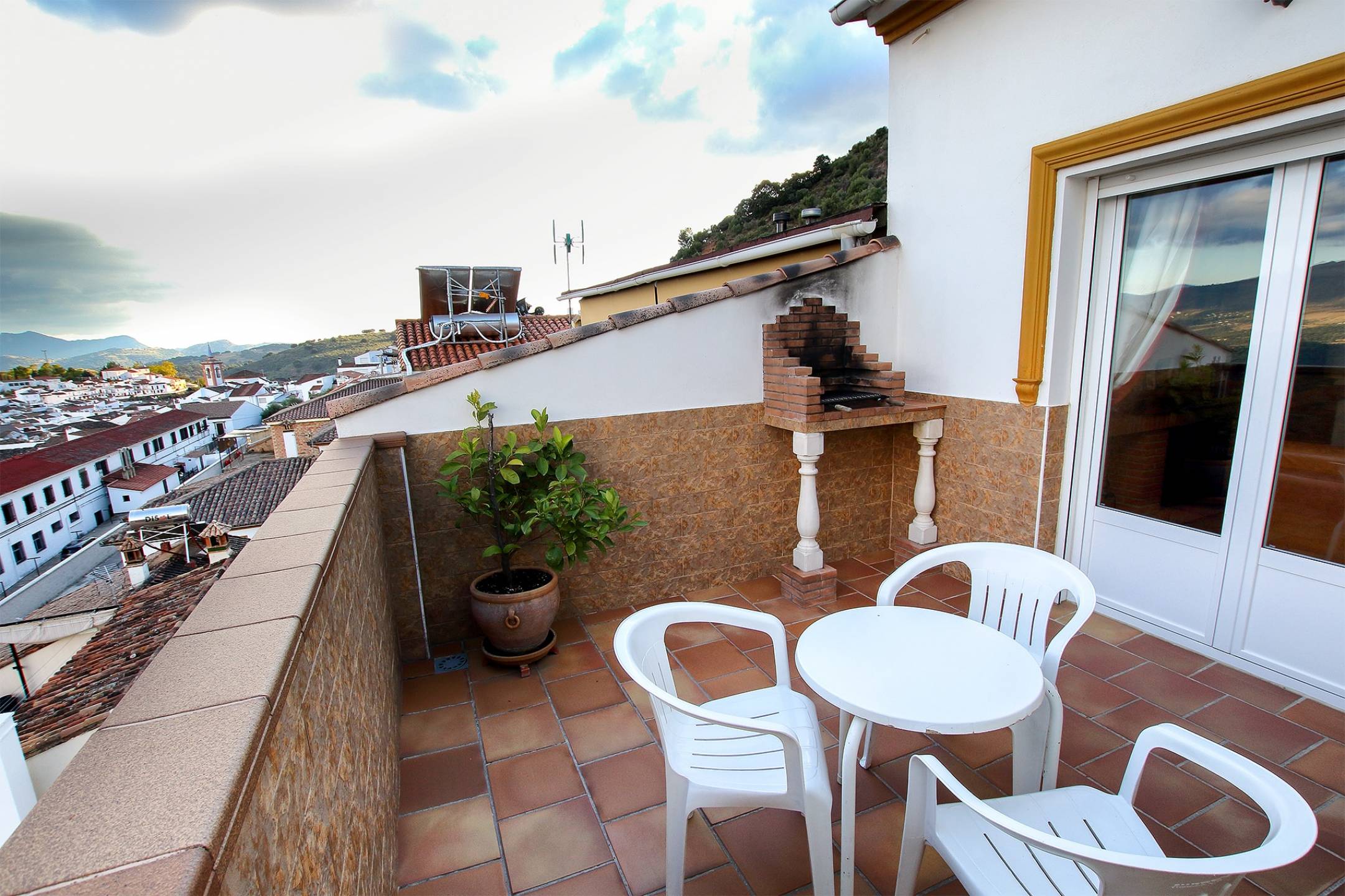 4 Bed, 2 Bath, HouseFor Sale, Cortes de La Frontera, Malaga, 29380