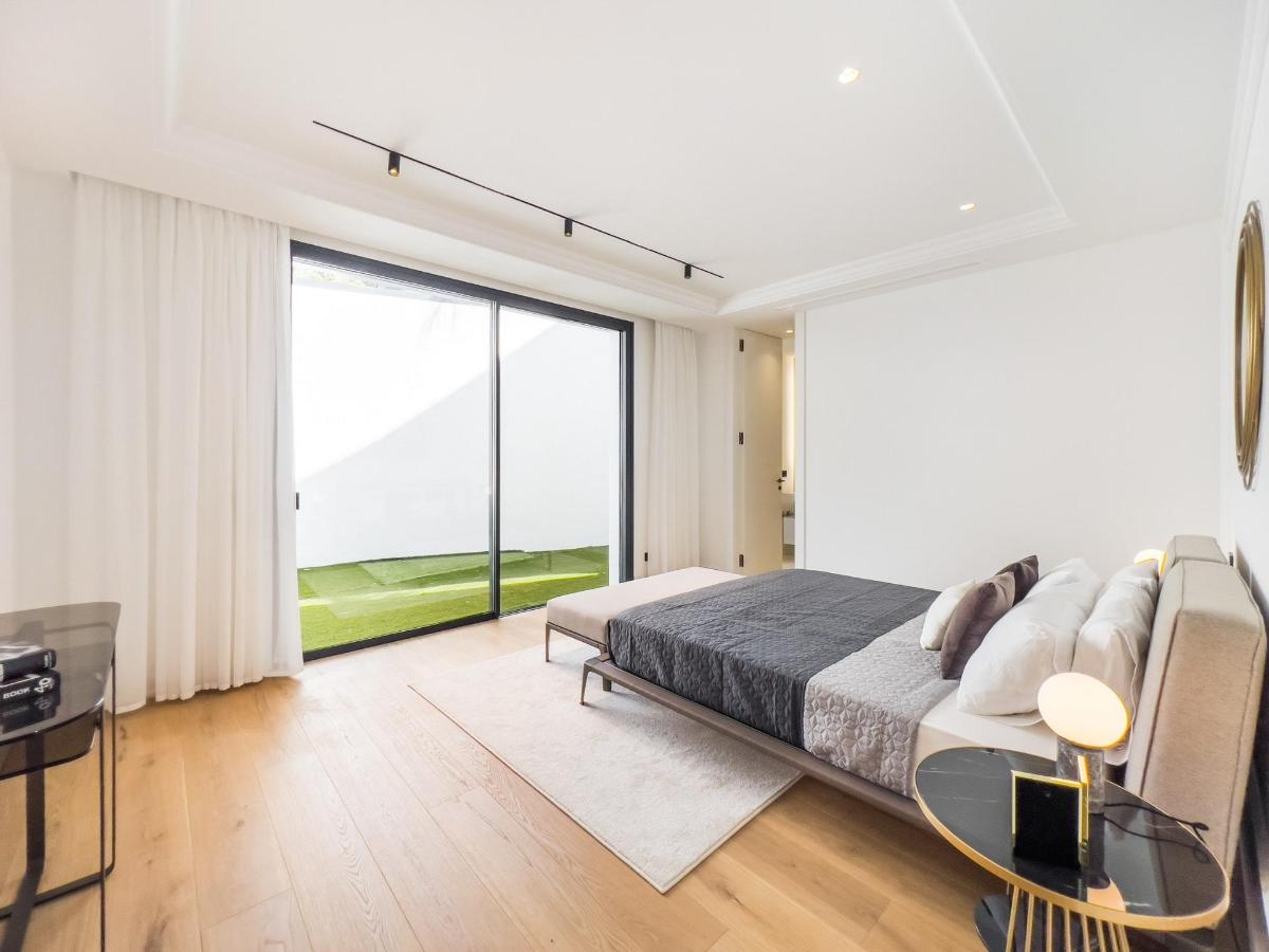 6 Bed, 6 Bath, HouseFor Sale, Marbella, Costa del Sol