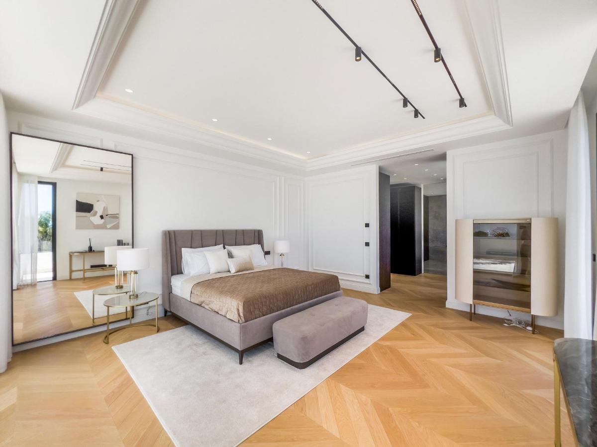 6 Bed, 6 Bath, HouseFor Sale, Marbella, Costa del Sol