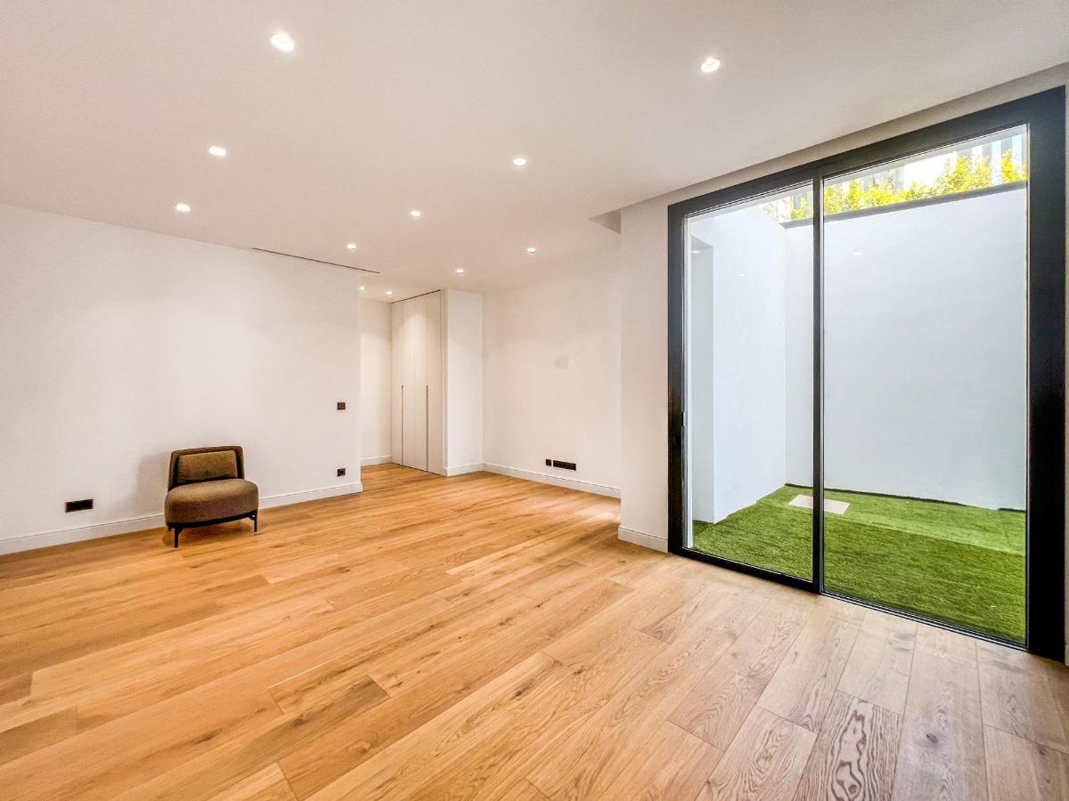 6 Bed, 6 Bath, HouseFor Sale, Marbella, Costa del Sol