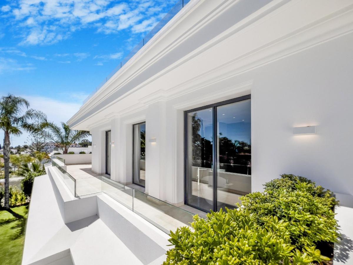 6 Bed, 6 Bath, HouseFor Sale, Marbella, Costa del Sol