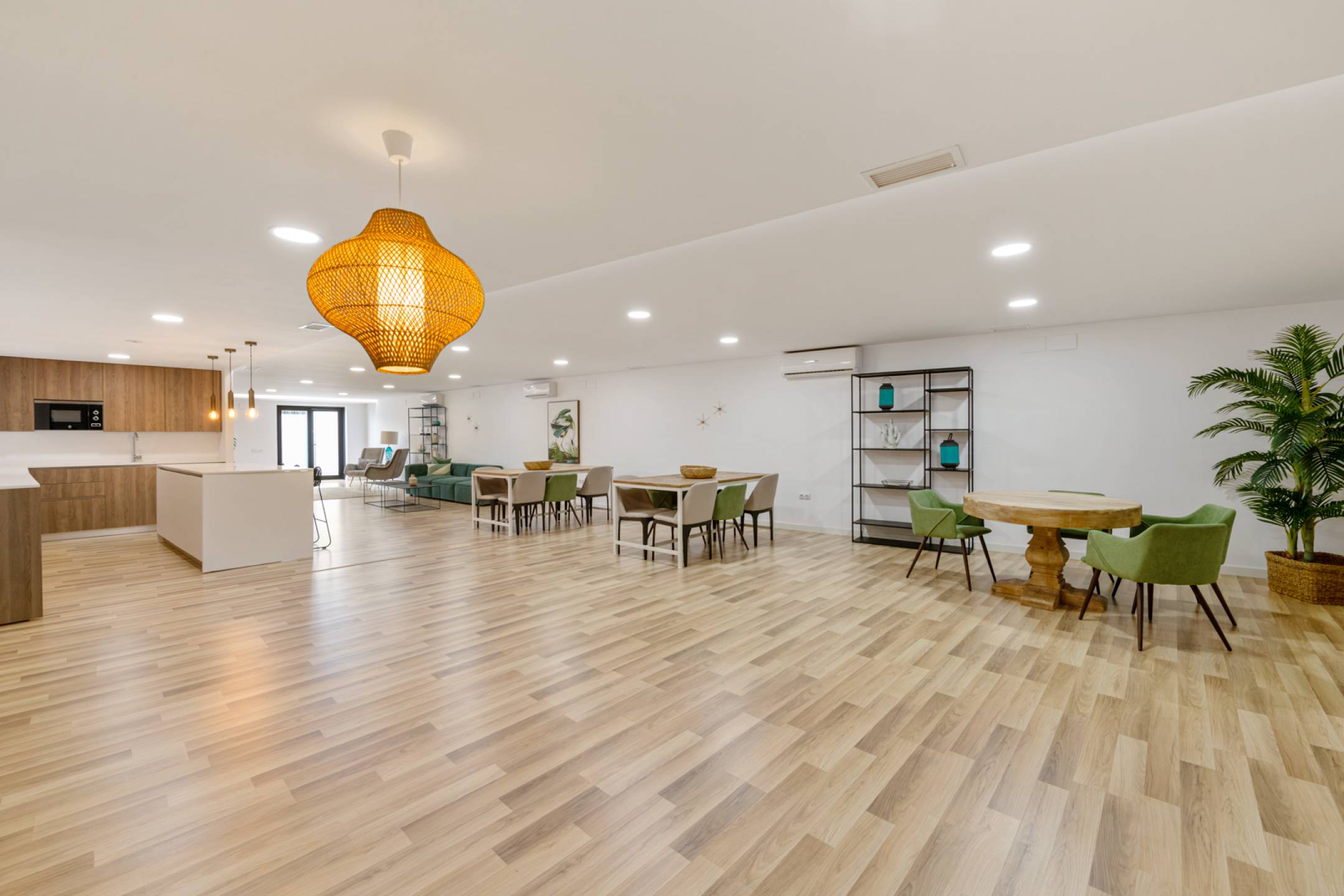 3 Bed, 2 Bath, ApartmentFor Sale, Estepona, Malaga, 29680 3 Bed, 2 Bath, ApartmentFor Sale, Estepona, Malaga, 29680