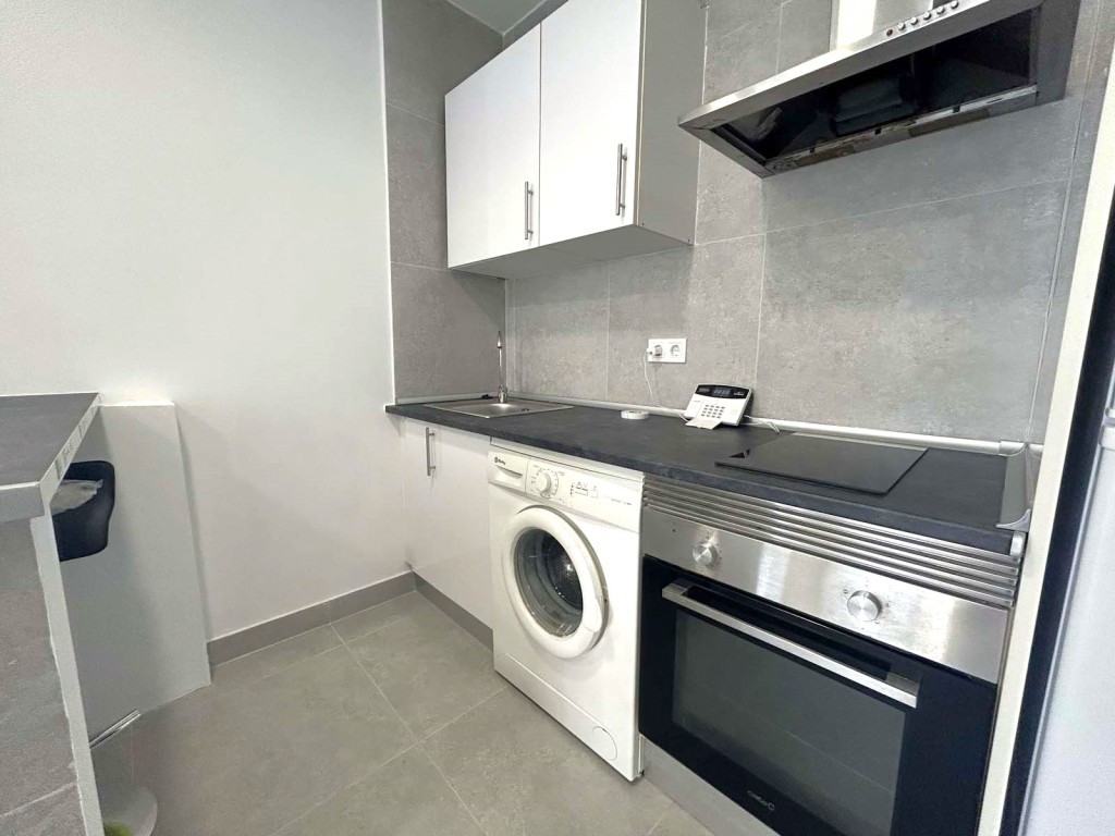 2 Bed, 1 Bath, ApartmentFor Sale, Fuengirola, Malaga