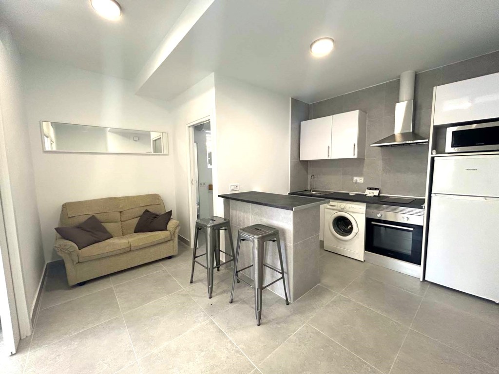 2 Bed, 1 Bath, ApartmentFor Sale, Fuengirola, Malaga