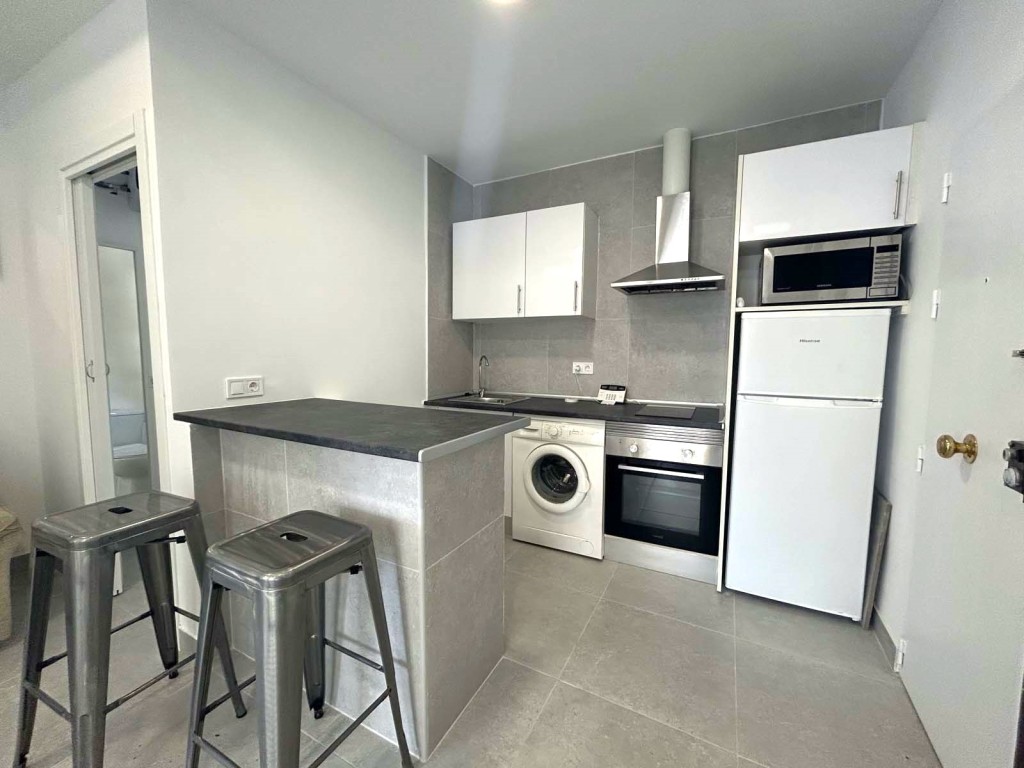 2 Bed, 1 Bath, ApartmentFor Sale, Fuengirola, Malaga