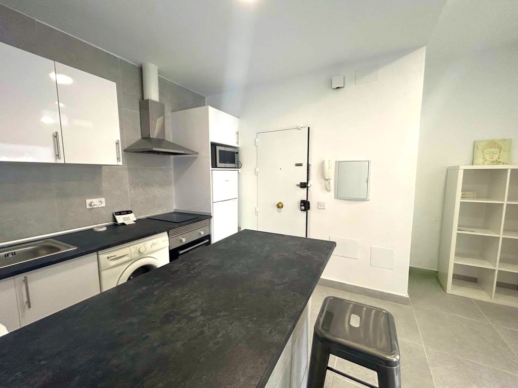 2 Bed, 1 Bath, ApartmentFor Sale, Fuengirola, Malaga