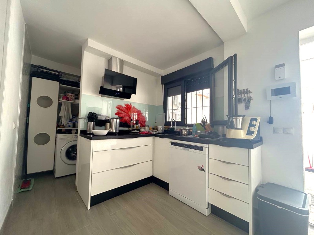 4 Bed, 3 Bath, HouseFor Sale, Calahonda, Malaga