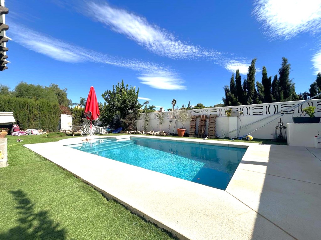 4 Bed, 3 Bath, HouseFor Sale, Calahonda, Malaga