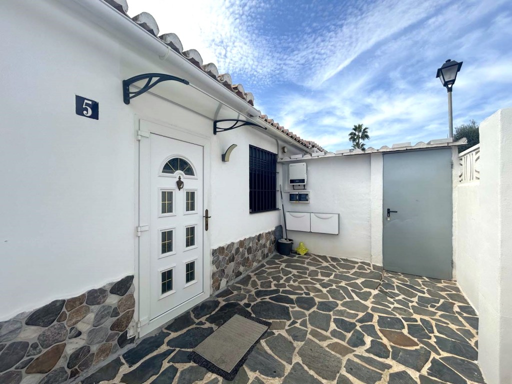 4 Bed, 3 Bath, HouseFor Sale, Calahonda, Malaga