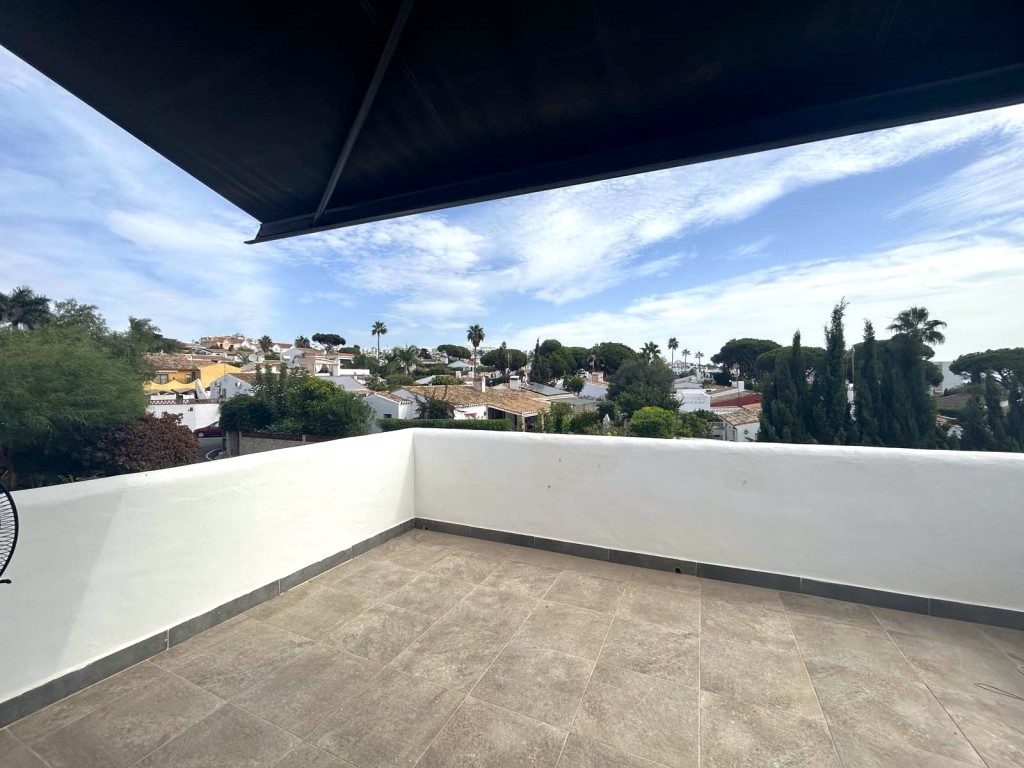 4 Bed, 3 Bath, HouseFor Sale, Calahonda, Malaga