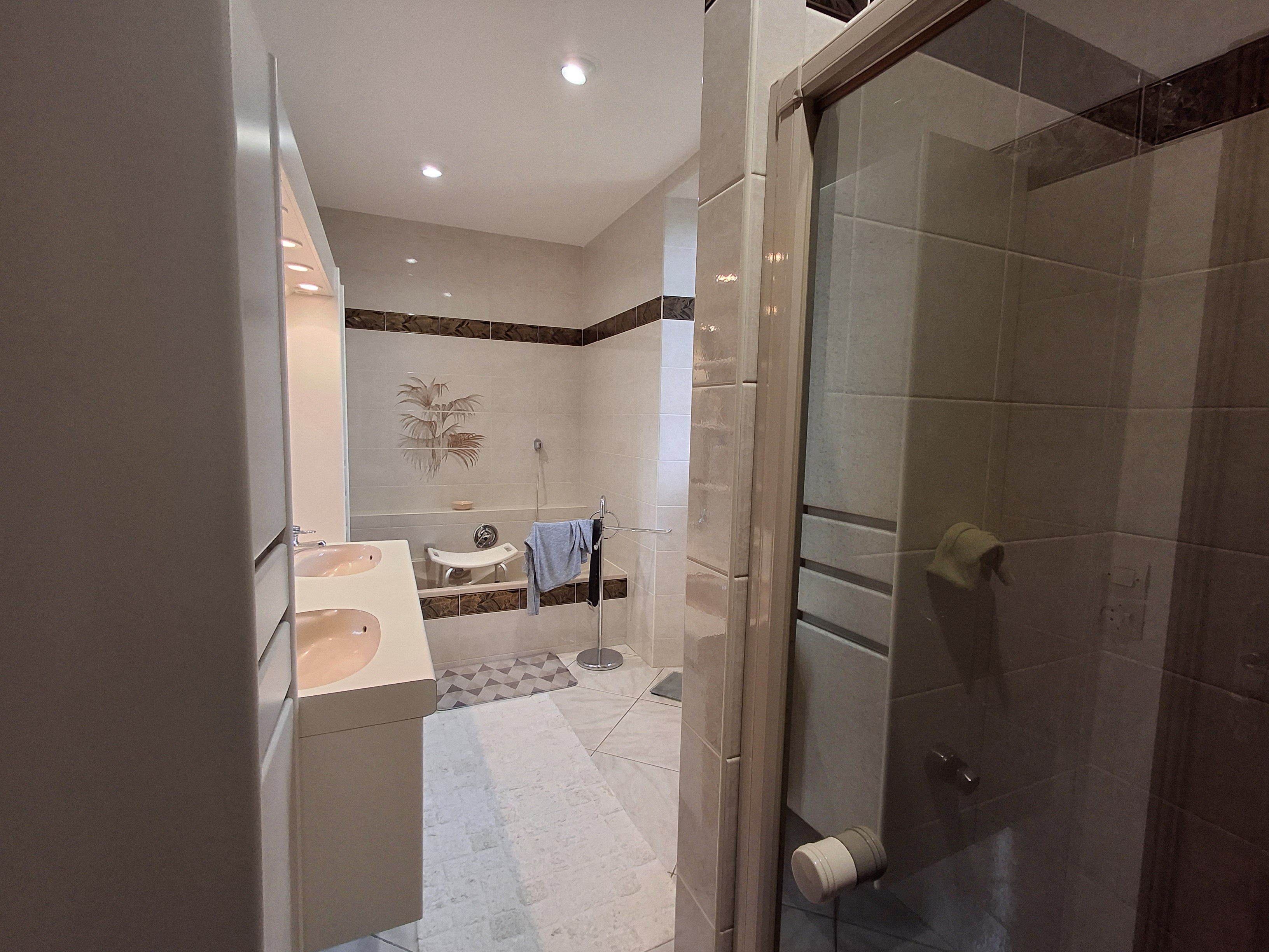 4 Bed, 1 Bath, HouseFor Sale, Villereal, Lot-et-Garonne, Aquitaine, 47210