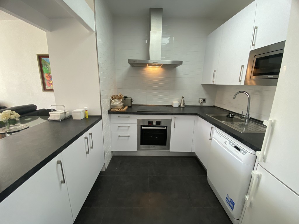 3 Bed, 2 Bath, ApartmentFor Sale, Fuengirola, Malaga