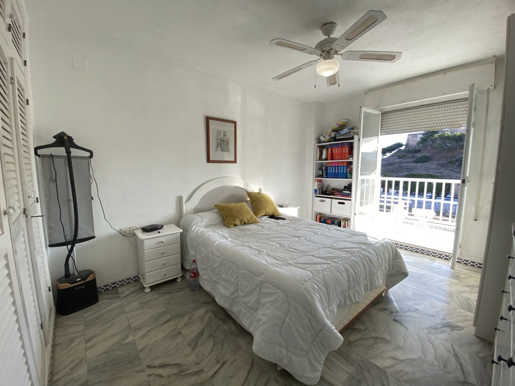 3 Bed, 2 Bath, ApartmentFor Sale, Fuengirola, Malaga