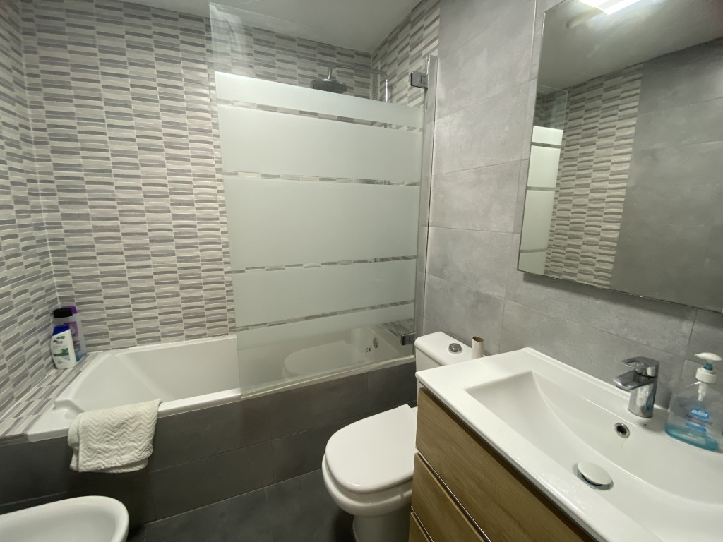 3 Bed, 2 Bath, ApartmentFor Sale, Fuengirola, Malaga