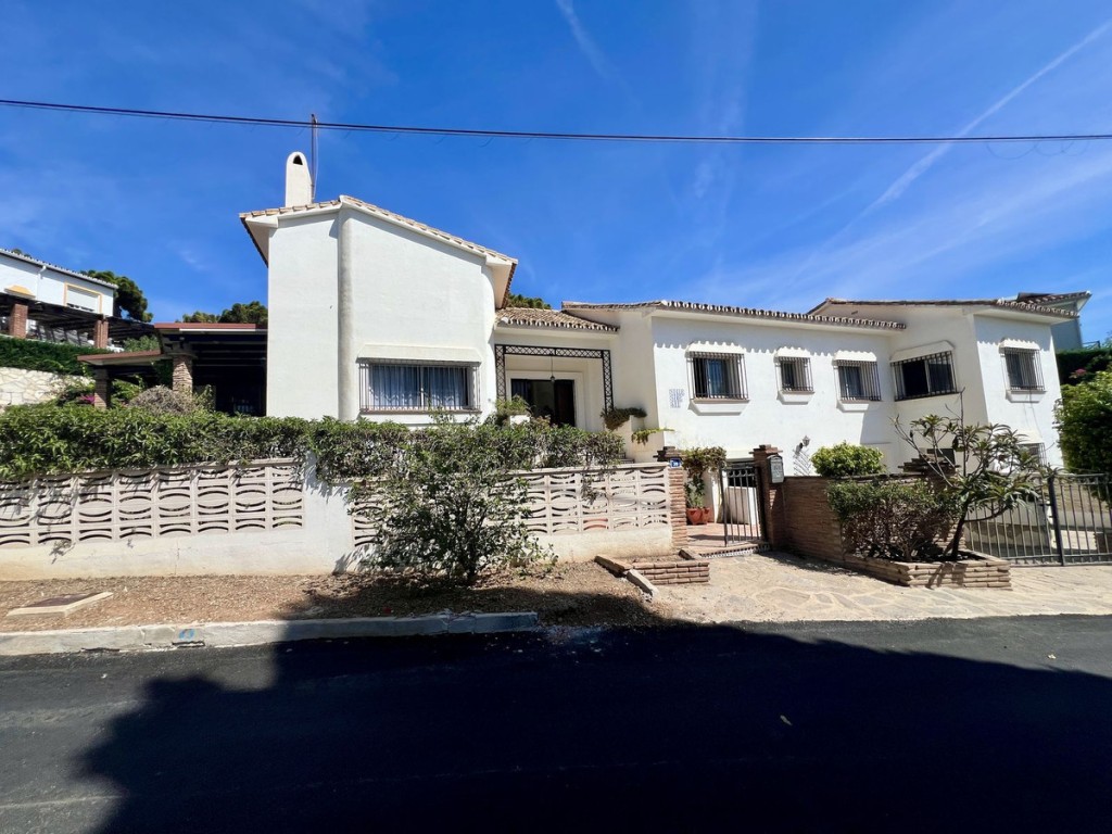 5 Bed, 5 Bath, HouseFor Sale, Mijas Costa, Malaga
