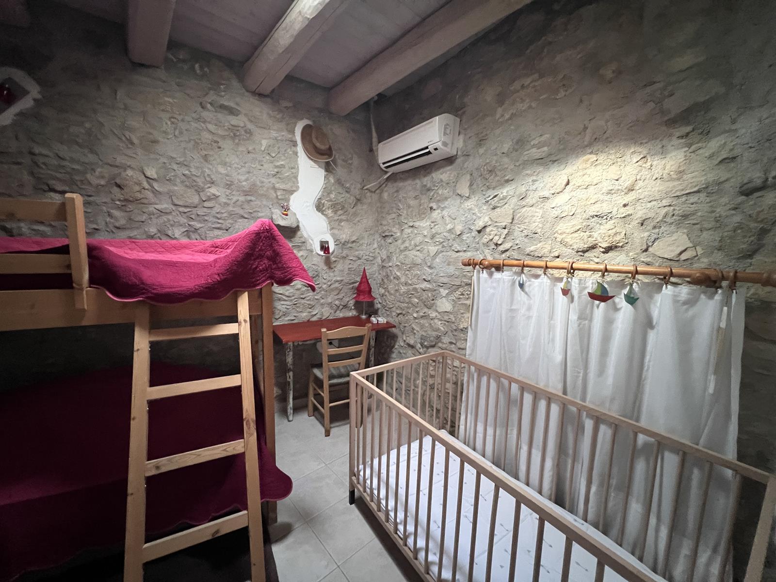 3 Bed, 2 Bath, HouseFor Sale, Chania, Crete, 73400