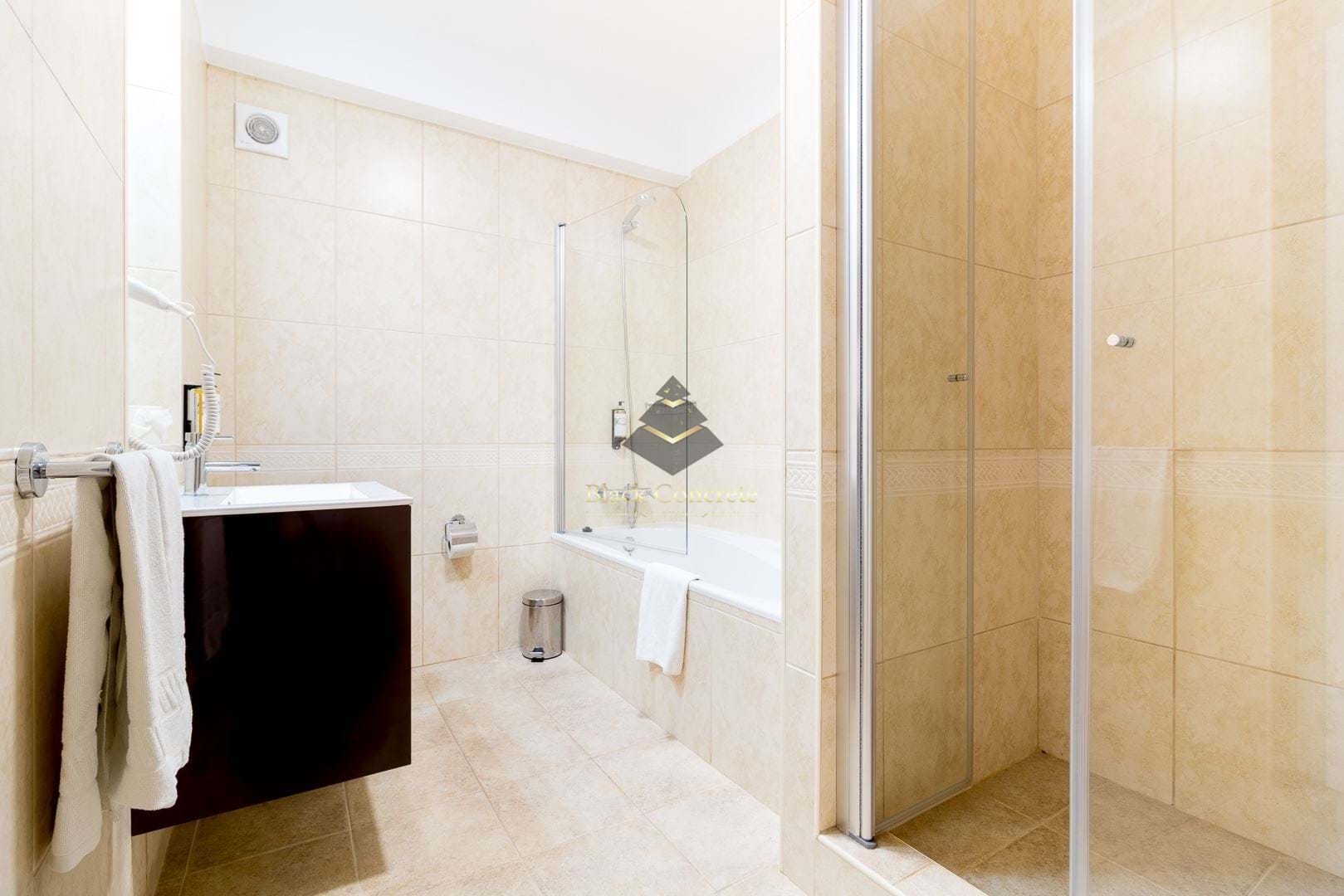 2 Bed, 2 Bath, ApartmentFor Sale, Lagoa, Faro