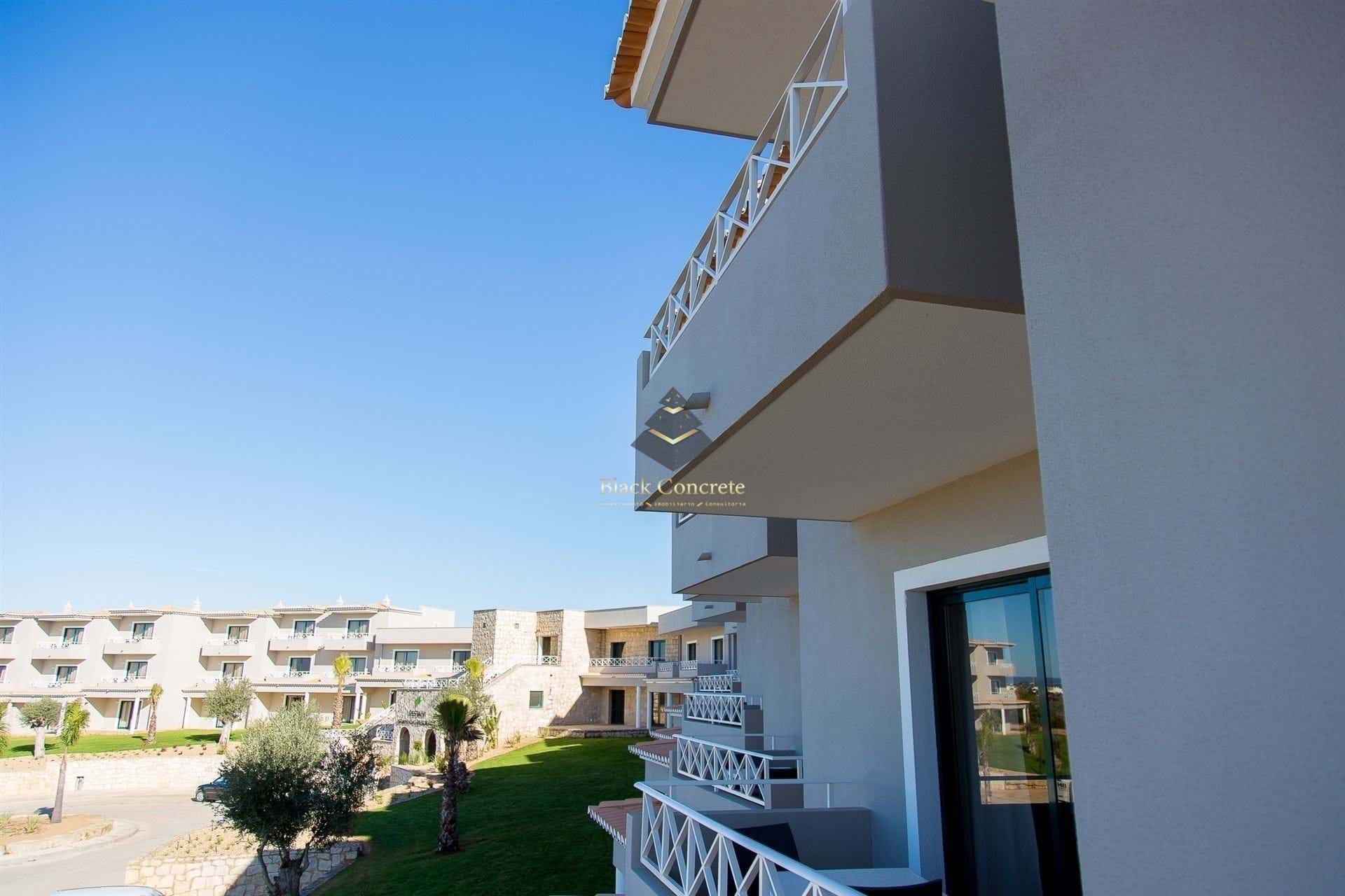 2 Bed, 2 Bath, ApartmentFor Sale, Lagoa, Faro