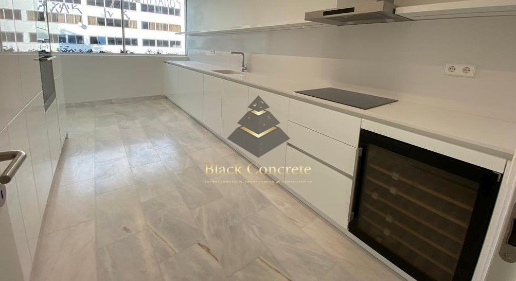 4 Bed, 3 Bath, ApartmentFor Sale, Lisboa, Lisboa, 1200-161