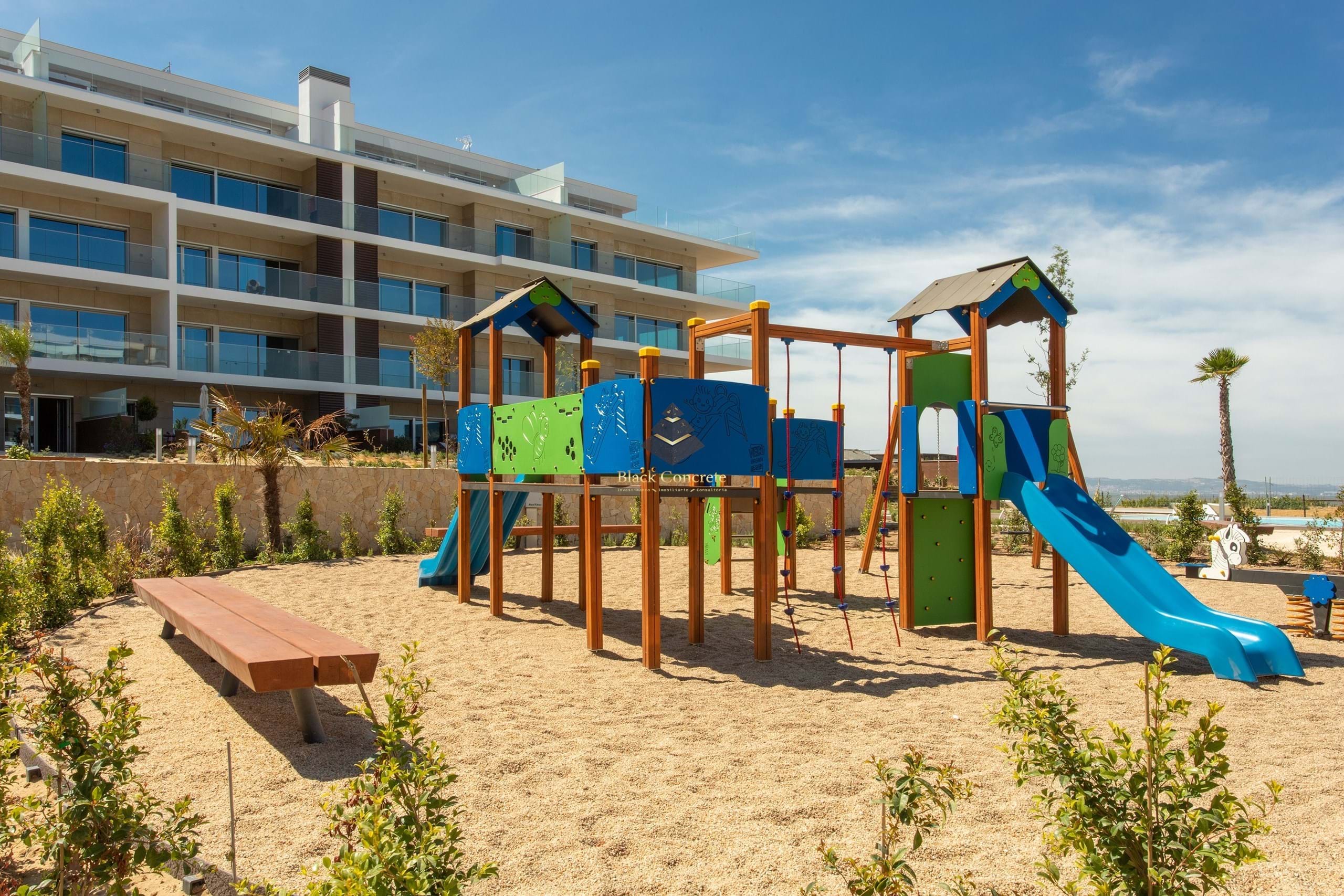 3 Bed, 2 Bath, ApartmentFor Sale, Alcochete, Setubal, 2890-011