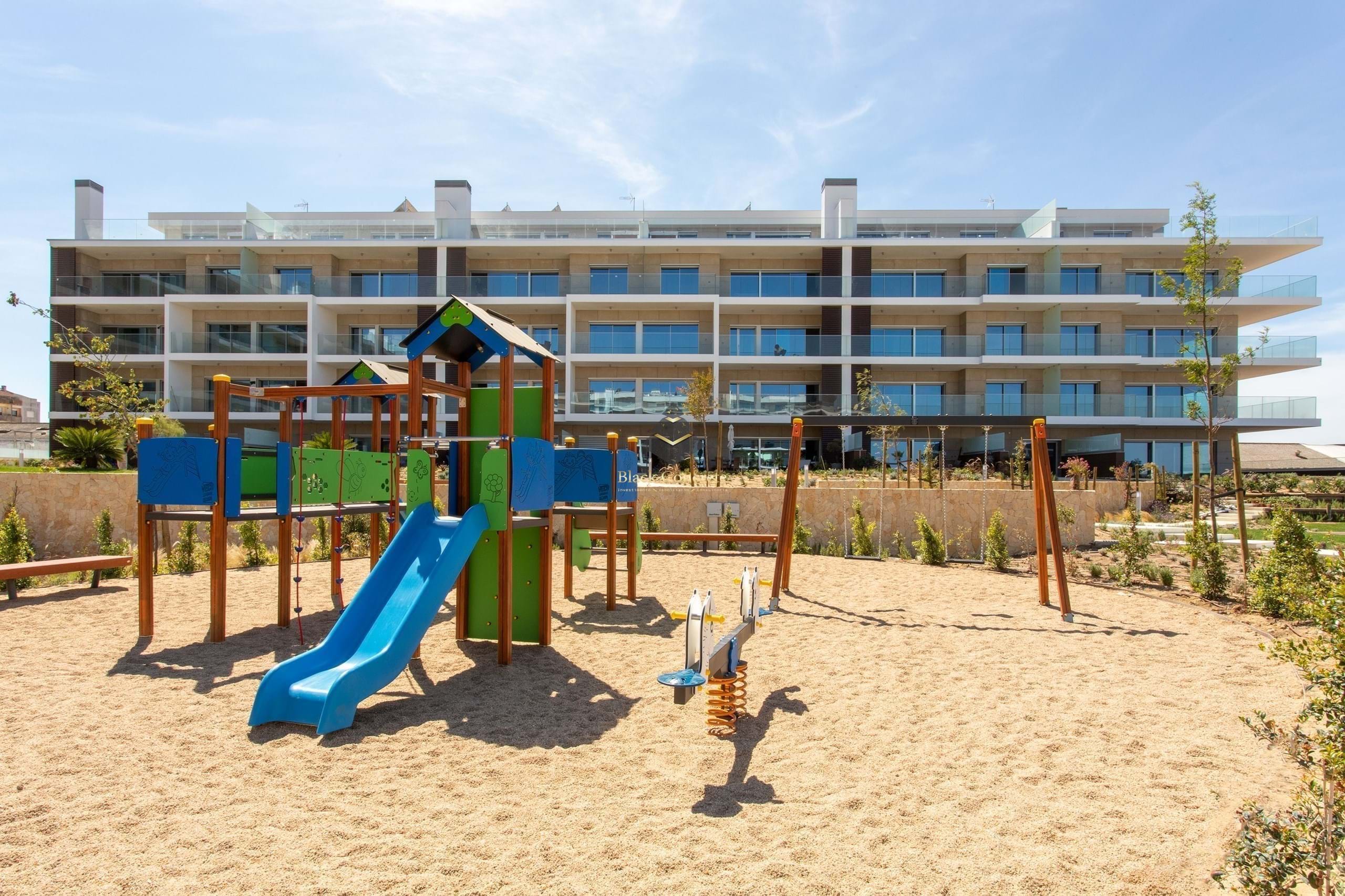 3 Bed, 2 Bath, ApartmentFor Sale, Alcochete, Setubal, 2890-011