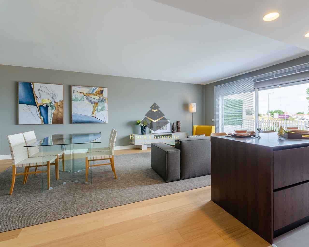 3 Bed, 3 Bath, ApartmentFor Sale, Seixal, Setubal, 2840-497