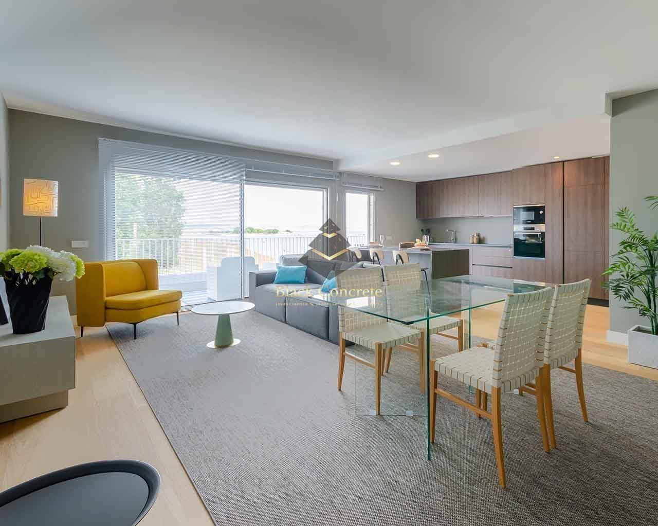 3 Bed, 3 Bath, ApartmentFor Sale, Seixal, Setubal, 2840-497