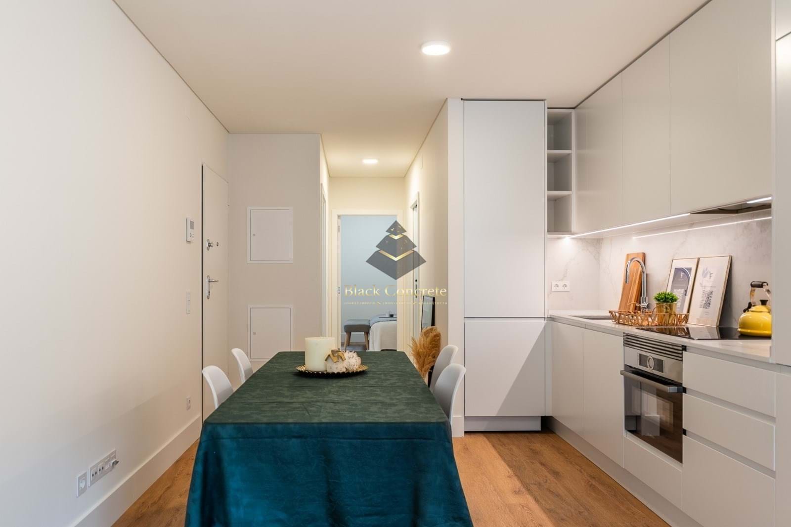 2 Bed, 1 Bath, ApartmentFor Sale, Lisboa, Lisboa, 1200-211