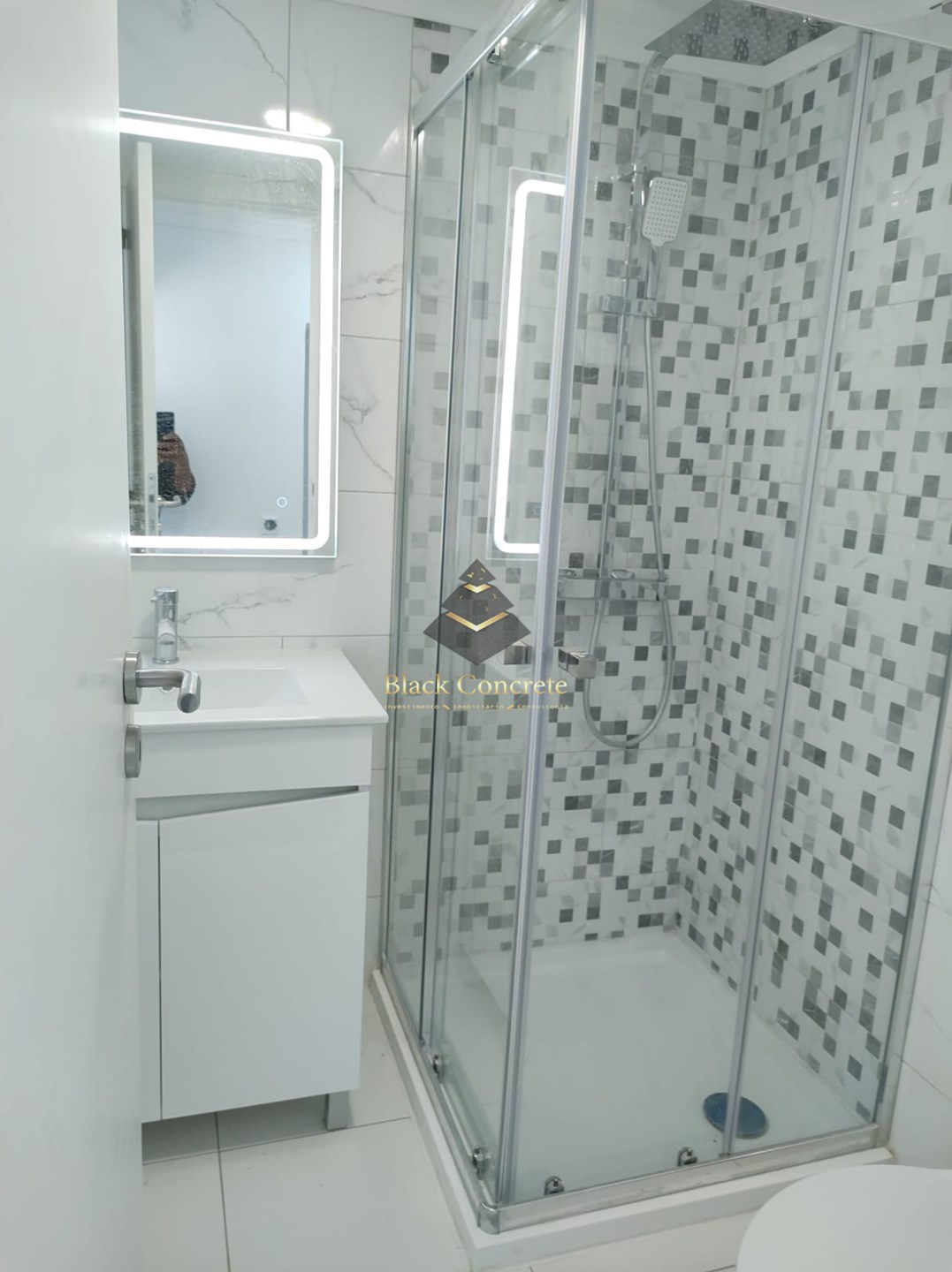 9 Bed, 3 Bath, HouseFor Sale, Lisboa, Lisboa, 1300-003