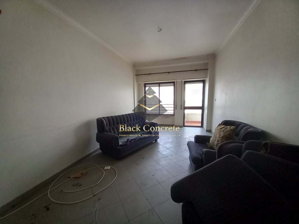 3 Bed, 2 Bath, ApartmentFor Sale, Almada, Setubal, 2825-316