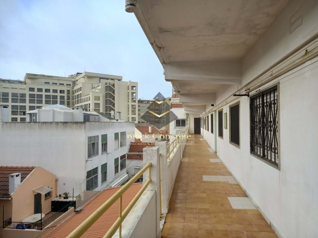 3 Bed, 2 Bath, ApartmentFor Sale, Almada, Setubal, 2825-316