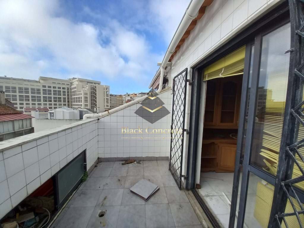 3 Bed, 2 Bath, ApartmentFor Sale, Almada, Setubal, 2825-316