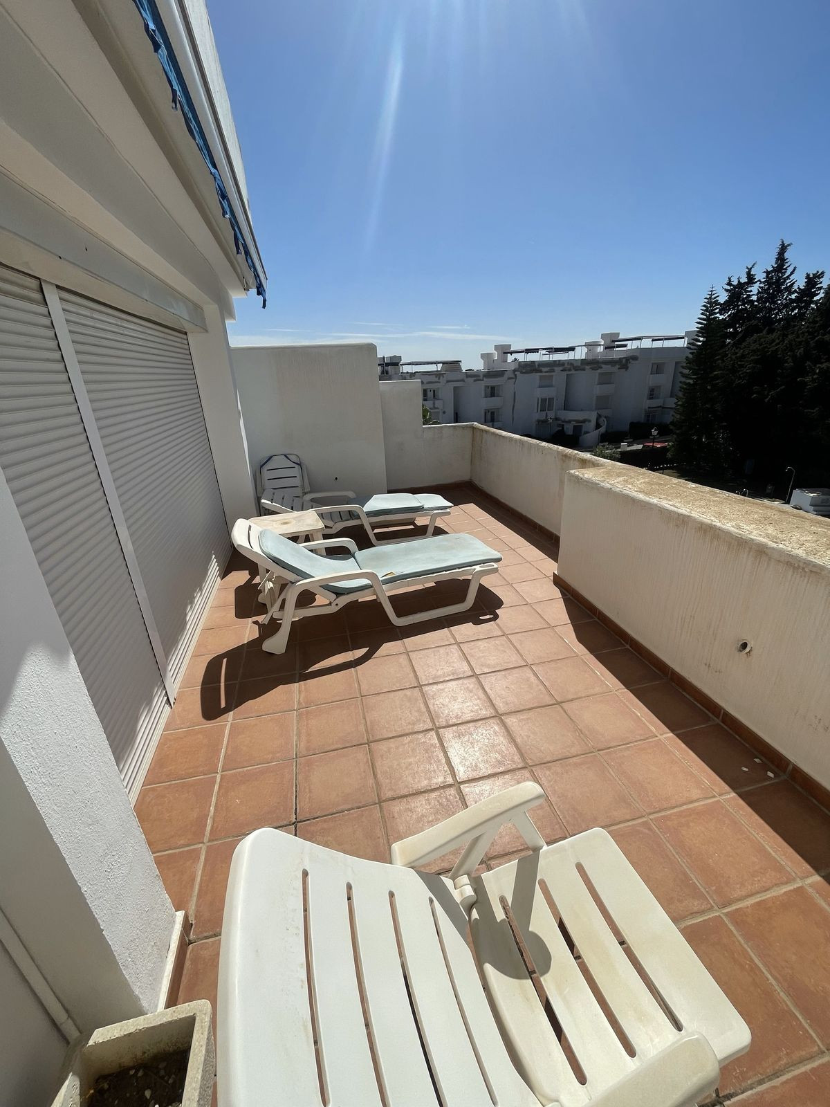 4 Bed, 2 Bath, ApartmentFor Sale, El Paraiso, Malaga