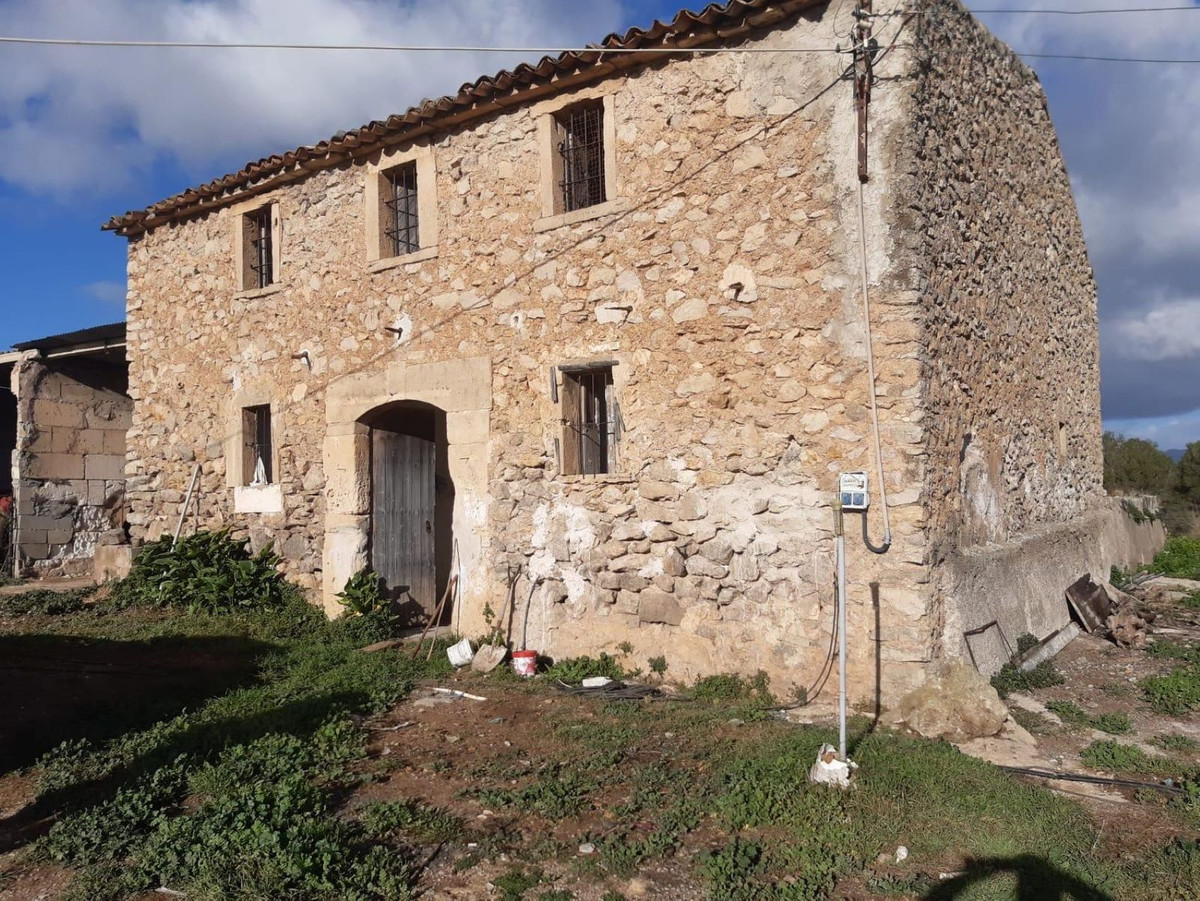 3 Bed, 1 Bath, HouseFor Sale, Arta, Islas Baleares