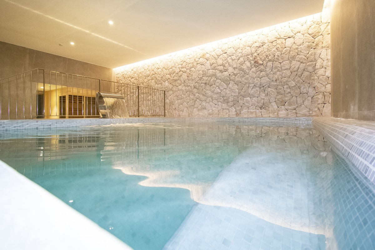 3 Bed, 2 Bath, ApartmentFor Sale, Palma de Mallorca, Islas Baleares