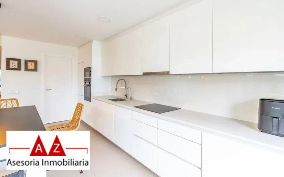 3 Bed, 2 Bath, ApartmentFor Sale, Palma de Mallorca, Islas Baleares