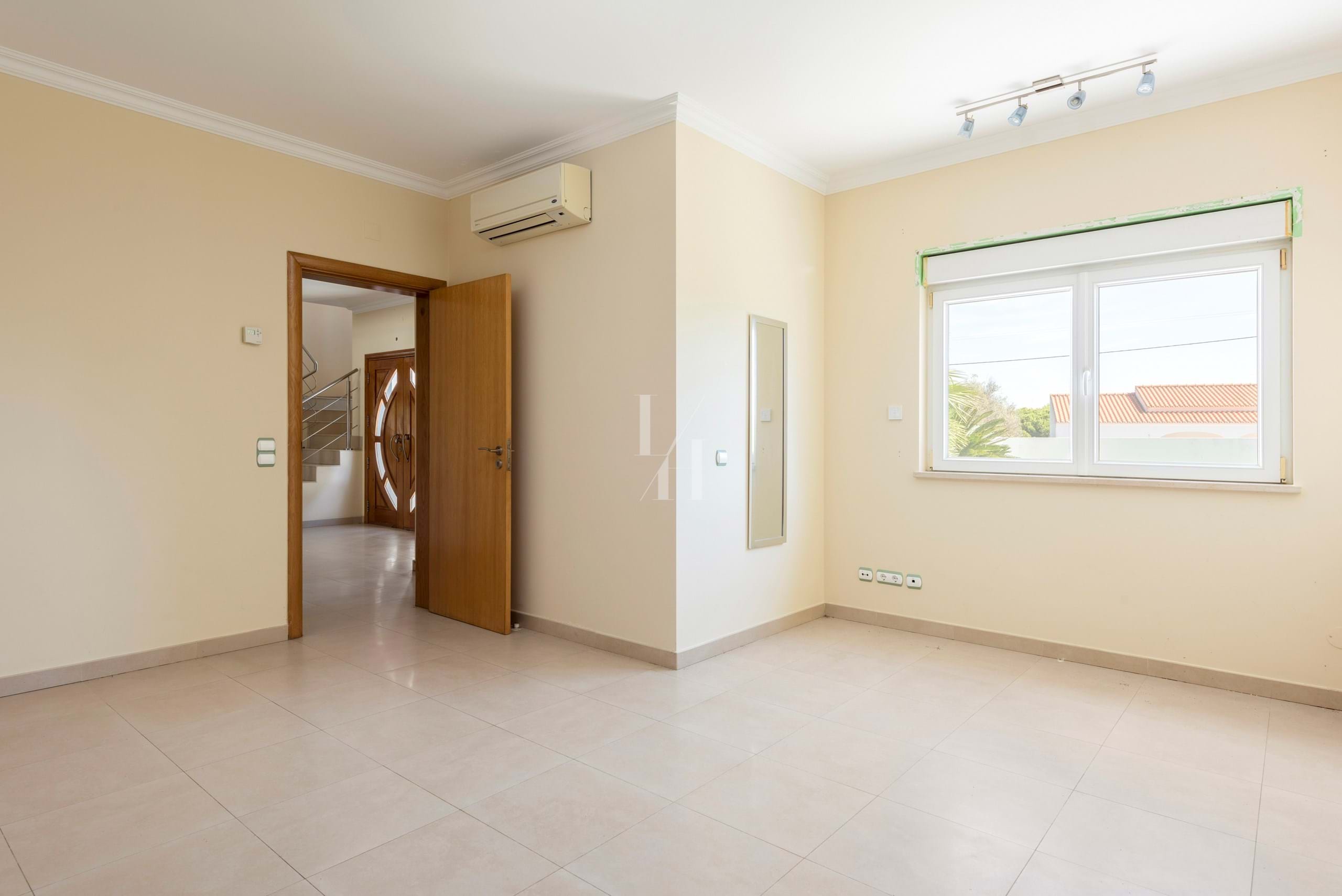 4 Bed, 4 Bath, HouseFor Sale, Loulé, Faro, 8100-098