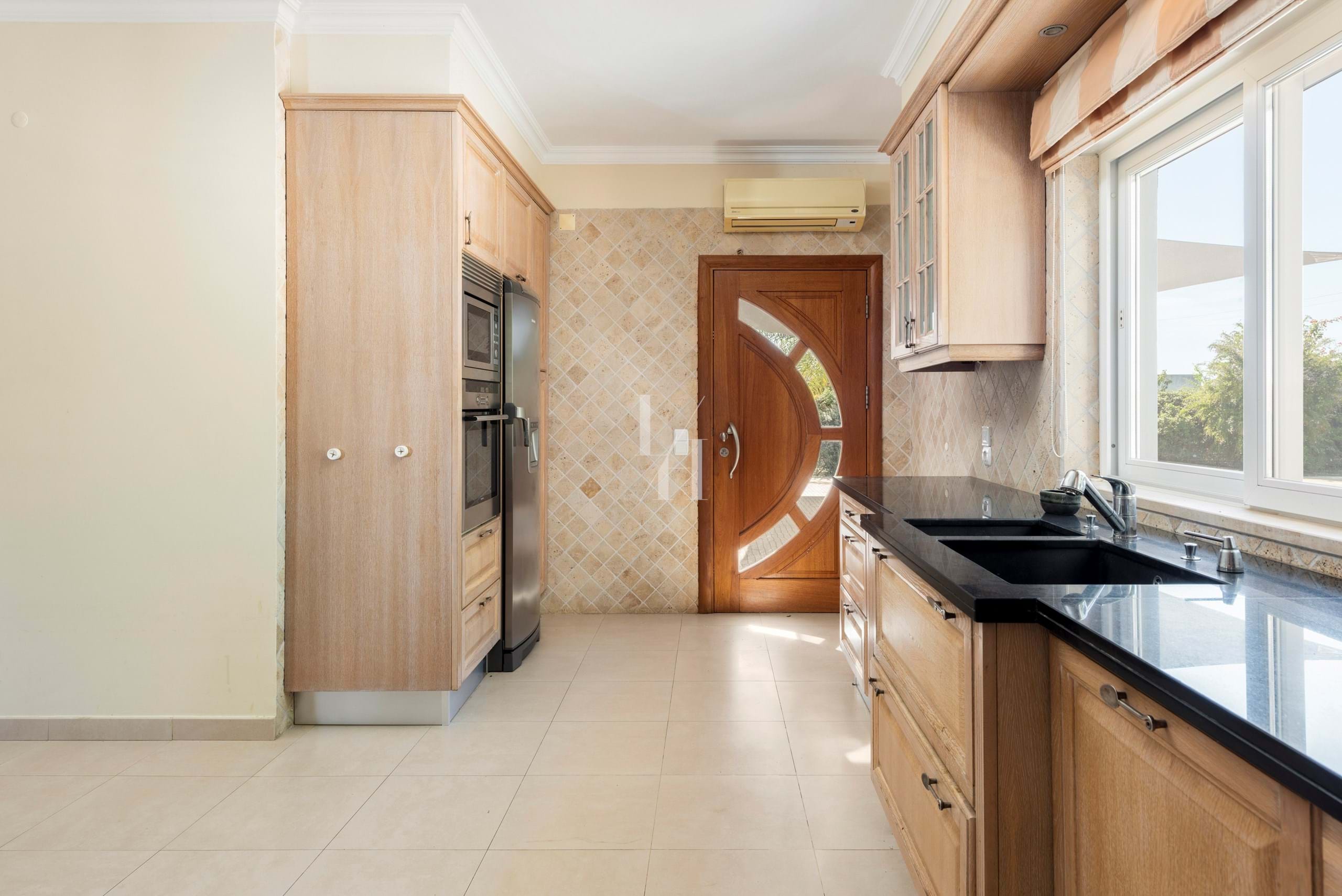 4 Bed, 4 Bath, HouseFor Sale, Loulé, Faro, 8100-098