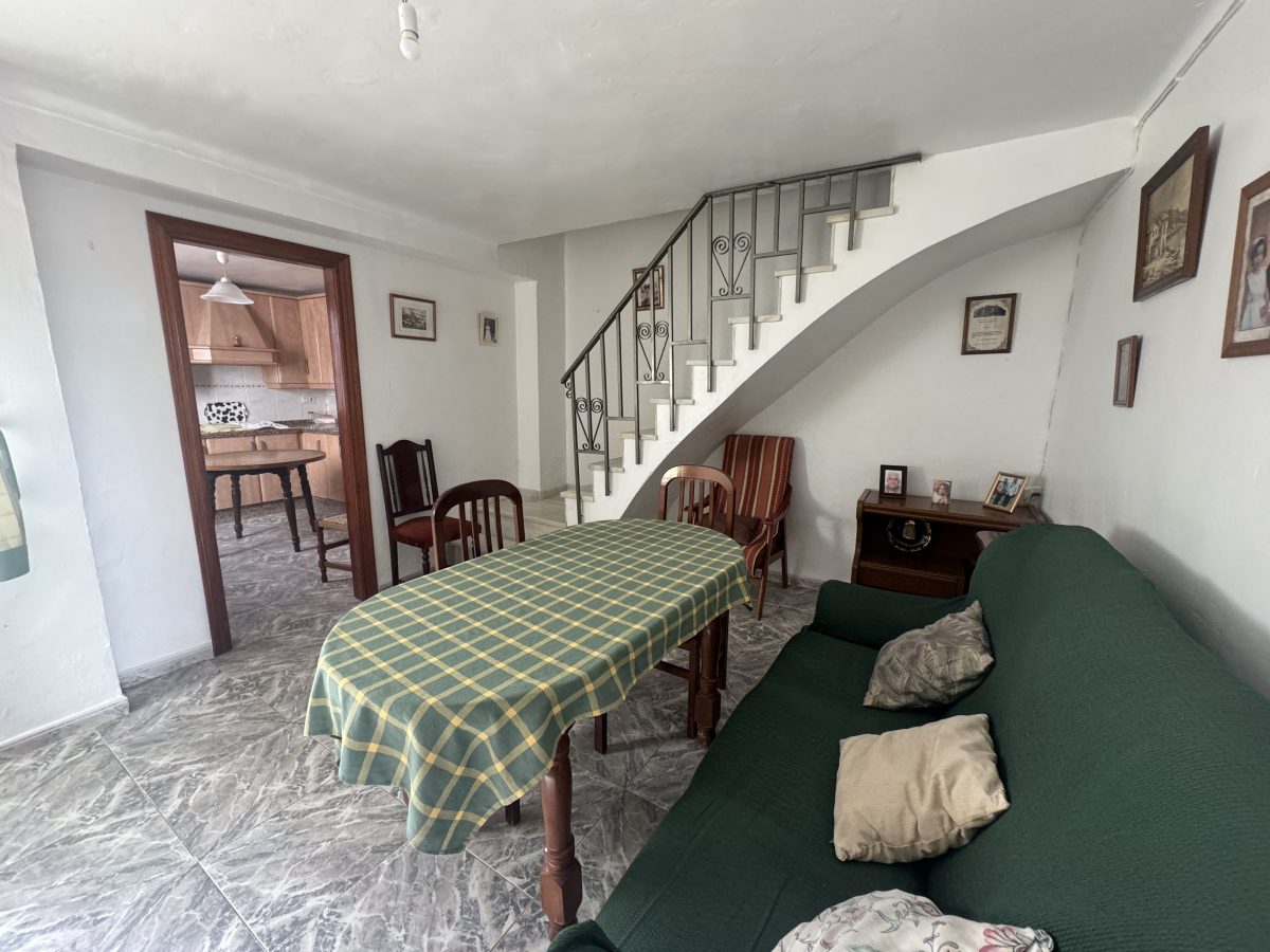 4 Bed, 1 Bath, HouseFor Sale, Pruna, Andalucia